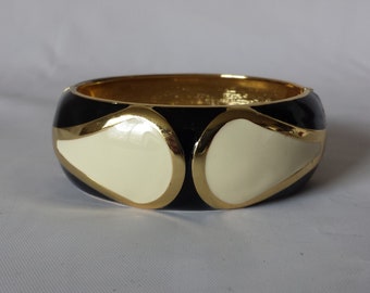 Abstract Enamel Clamper Bangle Bracelet Black & Cream Color VGC Costume Jewelry
