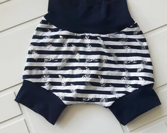 Shortie ligné bleu marin et plumes métalliques