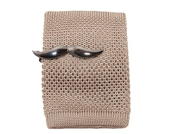 de MORÉ - mustache tie clip