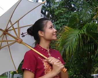 Special offer- 5 white parasols get 1 white parasol free
