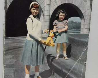 Bernat Handicrafter, Book No. 24 ©1950