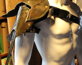 Horseshoe crab pauldron
