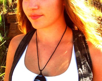 Sardonyx Necklace / Sardonyx jewelry / for mom , Macrame / Healing Stones and crystals / Stone jewelry / wrapped pendant