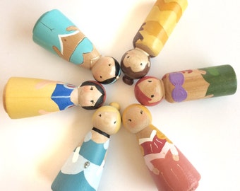 Disney Princess Peg Dolls / busy bag toy / quiet toys for kids / Toys for Quiet Time / Learning Toys for kids /Waldorf Toy/ Busy Bag Toddler