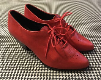1990's, stacked heel, spectator, oxfords, in red leather, by Zodiac, Women's size 7M
