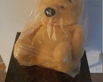 Disney Exclusive Large WINNIE THE POOH Plush Toy -- 18''