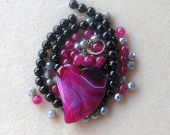 Pink Black, Agate Pendant, Heart Pendant, Black Onyx, Glass Beads, Jade Beads, Bead Kit, DIY Jewelry Kit, Necklace Kit, Gemstone Beads