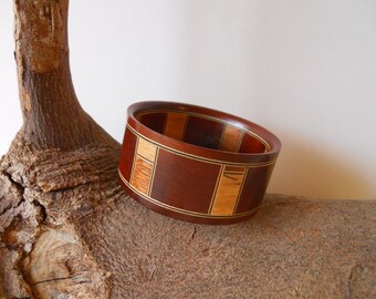 beautiful hardwood bangle.(various woods)