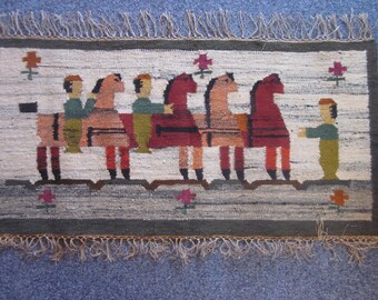 Wall hanging / tapestry Kilim Pilsko Polish design by J. Boruch "Zabawka" hand woven in wool 1950s.