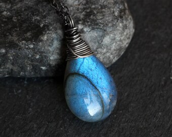 Labradorite Necklace - Labradorite Jewelry - Oxidized Sterling Silver Necklace - Blue Necklace - Natural - Handmade - CircesHouse