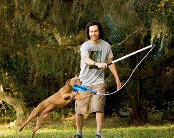 Special Listing - 50% goes to It's The Pits Rescue - Flirt Pole V2 Dog Exercise & Training Toy with braided Fleece Lure - Pit Bull Tested