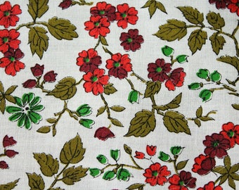 50s Floral Print Fabric - 47 x 44.5 Inches Wide - Pink Red Green White 1950's Cotton Blend Flowers Broadcloth Yardage - 1.3 Yards - 47761