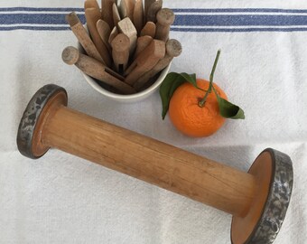 Vintage Medium Wood Spool, Item No. 1116