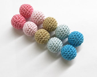 Crocheted beads, 20mm, handmade round balls pink blue sand mix, 10 pc.