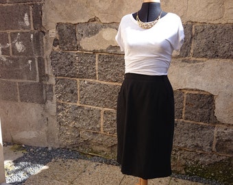 Vintage skirt, black vintage skirt, vintage, black skirt, midi black skirt, wool, skirt, Black wool, wool, pure wool skirt, size 46