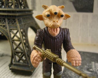 Vintage Ree-Yees Vintage Star Wars action figurine 1983 100% complete with weapon Return of the Jedi