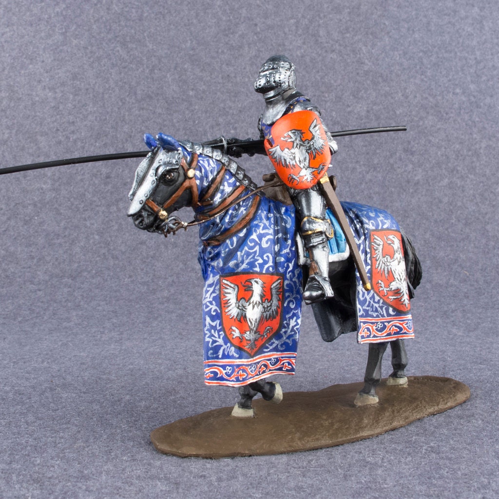 Miniature Figurines Knight on a Horse 1/32 Scale Medieval