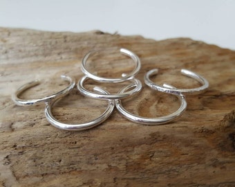 Sterling silver Toe ring (one) - Plain, dimple hammered or line hammered or frosted - Summer Jewellery, Toe rings, Body jewellery