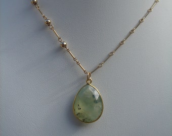 Gold chain, 585 vintag necklace with genuine Prehnite