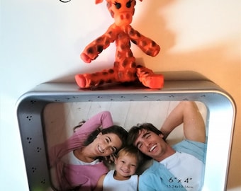 Giraffe 15 by 10 cm picture frame