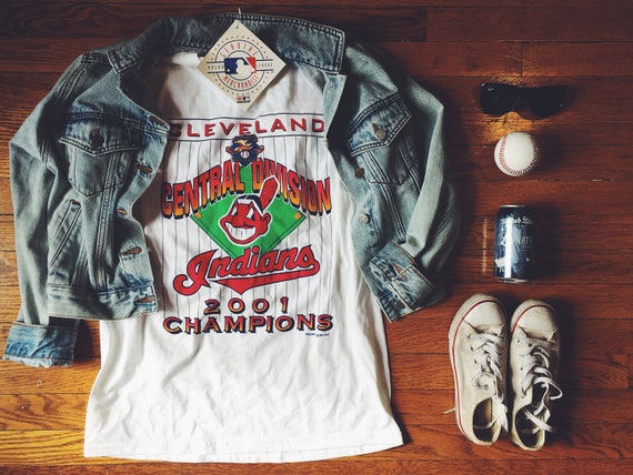 NWT Chief Wahoo Cleveland Indians deadstock 2001 T-Shirt