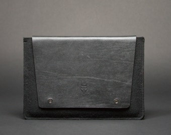 15' Macbook Case, Macbook 15' leather sleeve - Minimalistic Macbook Case from Italian leather and wool felt.