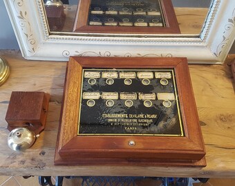 Table of appeal and his Bell. 1920-1930.