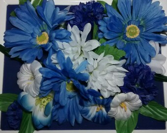 Blue and white floral border