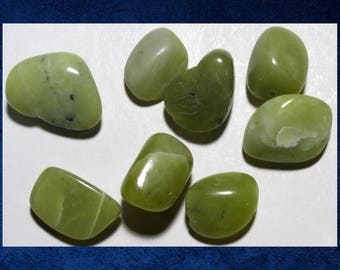 Stone, Green - Set of 8 large pebble stone beads. #OTHR-016