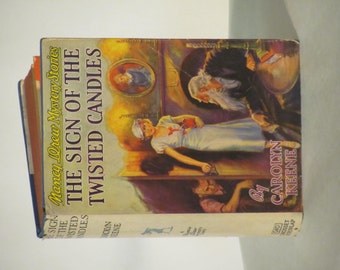 Vintage 1932 - 1943 Nancy Drew Mystery- "The Sign of the Twisted Candles"