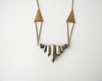 Pyrite Short Collar Necklace (Antiqued Brass)