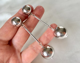 Vintage 70s Minimalist Platinum Silver Long Bars and Bubbles Clip On Earrings,Cocktail Earrings,Statement Earrings,Long Dangle Ball Earrings