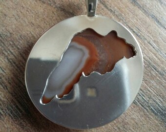 Lake superior agate pendant
