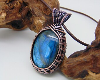 Blue Flash Labradorite Pendant - Wire Wrapped Jewellery Handmade - Blue Stone Necklace - Labradorite Pendant Necklace - Gemstone Necklace
