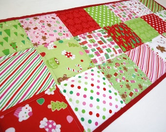 Christmas Table Runner-Traditional Modern Quilted Table Runner-Christmas Table Runner-Christmas Candy-Homemade Table Topper-Red Green White