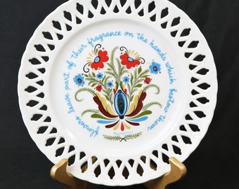 Berggren Tryaner Scandinavian Swedish Folk Art Latice Collector Plate, Flowers