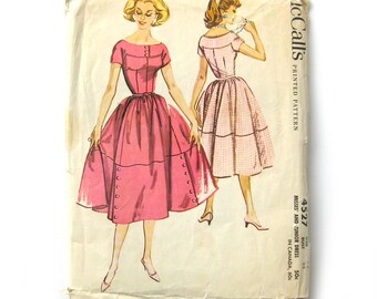 1950s Vintage Dress Pattern / Sewing Pattern / McCalls 4527 / Rockabilly Dress / Full Skirt Dress / Short Sleeve Dress / Mad Men / Size 13