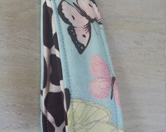 Key fob chain wristlet blue butterflies giraffe