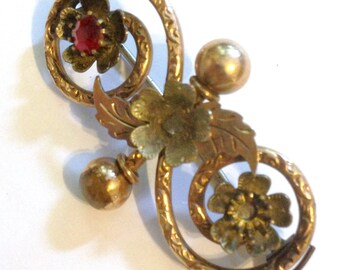 Antique Victorian Garnet Brooch in Rose Gold