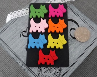 10 x Colourful Plain Scottie Dog Wooden Button with 2 holes