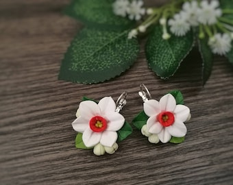 White daffodils earrings,flower earrings,romantic earrings.