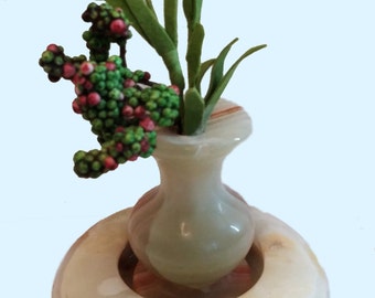 VINTAGE Vase Alabaster Marble Sculpture Statue