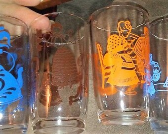 Sale-4 Vintage Swanky Swig Juice Glasses