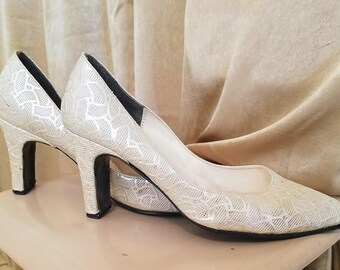 RARE 1960s Ruggeri Heels in Cream