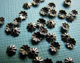 Itty bitty silver bead caps 3mm (12)