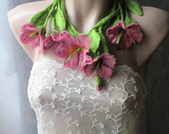 felted necklace,Felted flowers,Woodland Costume-Fairy Necklace,Pixie Jewelry,Felt leaf,Wearable art,Felted lariat, Art to wear,Felt belt