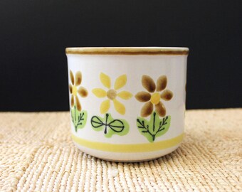 Japanese stoneware planters with flower design, 1970s stoneware.