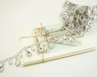 Tear Drop Silver Rhinestone Trim, Rhinestone Chain, Rhinestone Trim, Wedding Rhinestone Applique, Clear Crystal Trim, 30mm ( 1 Feet Qty)