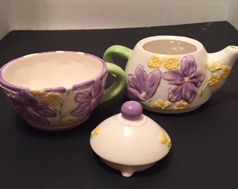 Ganz Bella Casa Teapot