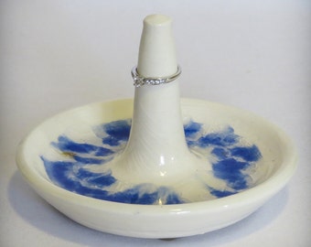 White and blue ring/ jewellery holder